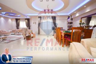 شقة للبيع 250 متر رشدي شارع ابراهيم حلمي