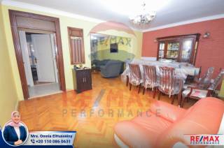 شقة مفروشة للايجار 320 متر رشدي تاني نمره من البحر