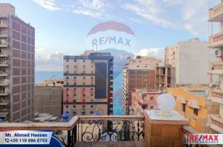 شقة 320 متر للبيع سيدي بشر خطوات من البحر