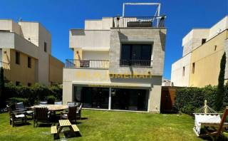 فيلا مراسي فيرونا بحمام سباحه