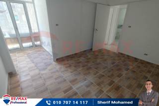 شقة للبيع 140 متر مصطفي كامل علي الترام مباشرة