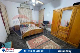 شقة للبيع 120 متر المندرة خطوات من مسجد عبد الناصر