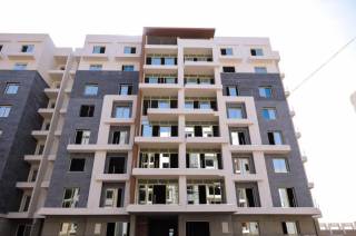 شقه 3 غرف استلام فوري في R7 بالعاصمة الاداريه