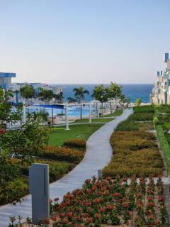 شاليه 3 غرف للبيع في قلب راس الحكمه تشطيب سوبر لوكس