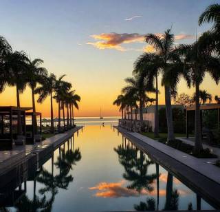 دوبلكس علي البحر للبيع في قرية Silver Sands