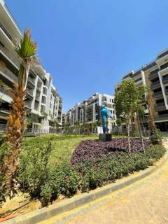 شقة للبيع في التجمع الخامس بنظام اقساط 10 سنين