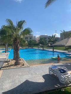 شاليه علي البحر للبيع في قرية امواج الساحل الشمالي