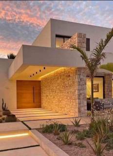 تاون هاوس مميز للبيع في كمبوند بادية بالم هيلز