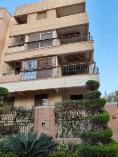 عمارة للبيع فى 6اكتوبر الحى الخامس