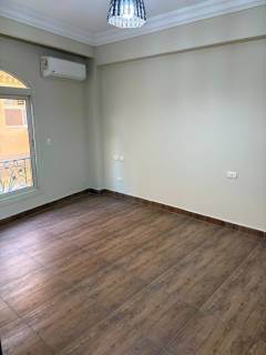 شقة للايجار بالمطبخ والتكييفات بالبنفسج فيلات