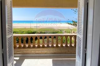 فيلا ستاند الون للبيع قريه بدر 290 م