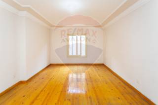 شقة للبيع 225 متر ثروت علي الترام مباشرة