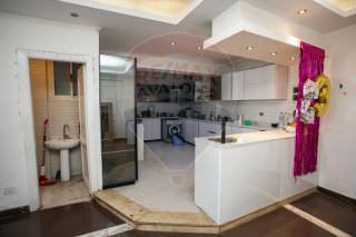 شقه للبيع 280 متر سموحة ش بهاء الدين الغتوري