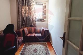 شقة للبيع 190 متر سبورتنج ش فاطمه اليوسف