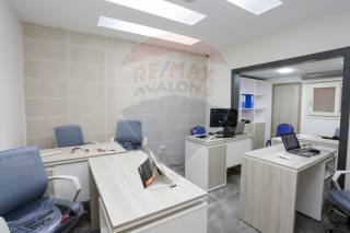 مقر تجاري للبيع 180 متر لوران متفرع من ش الإقبال