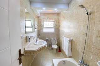 للبيع فيلا باليكس ويست المساحة 240م اكسترا لوكس