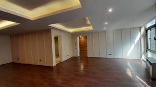 شقة بدون فرش للإيجار في الزمالك 65م قرب شجرة الدر