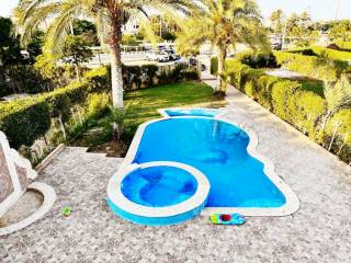 فيلا مارينا 5 اول صف بحيره صخريه وتاني رمليه