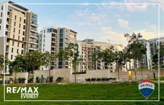 شقة للبيع في كمباوند بالشيخ زايد