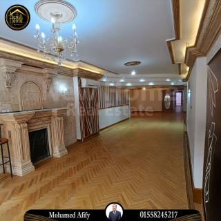 شقة للبيع 240 متر جليم خطوات من البحر