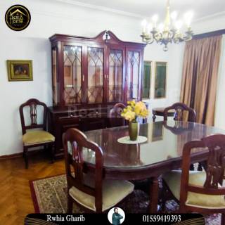 شقة للبيع 260 متر رشدى شارع سوريا خطوات من البحر