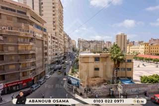 شقة للبيع 230 متر لوران ش ابو قير و امام ش الاقبال