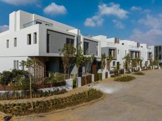 تاون هاوس استلام فورى 295 متر فى فينشى بمنطقة الR7