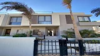 شقة للبيع في كمبونج Lavista Patio Sola في الشروق