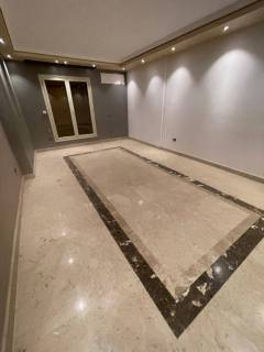 شقه للإيجار في الدقي منطقه نادي الصيد 3غرف و3حمام