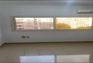 مكتب للايجار 240م دور اول في ش محي الدين في الدقي