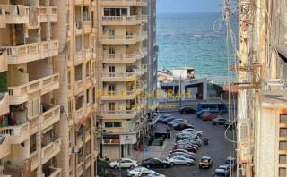 شقة للبيع 120م المندرة خطوات من الشيراتون