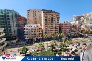 شقة للبيع 130 متر زيزينيا علي الترام مباشرة