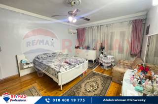 شقة مسجلة شهر عقارى للبيع 220 متر العصافره بحري ش ج