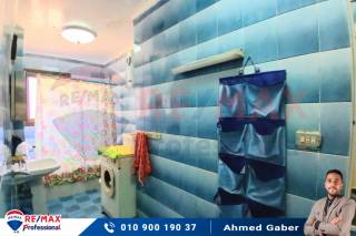 شقة للبيع 130 متر ميامي علي البحر مباشرة