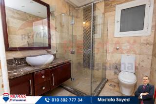 شقة للبيع 160 متر جناكليس خطوات من شارع ابو قير