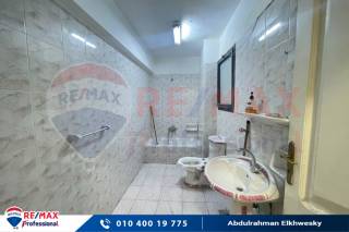 شقة اداري للايجار 150 متر زيزينيا ش ابوقير مباشره