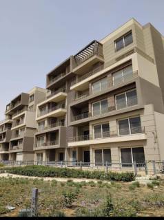 شقة للبيع متشطبة في بالم هيلز بالتقسيط علي 10 سنين