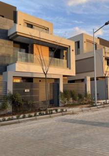 للبيع فيلا سبرت 450م كمبوند ستيلا التجمع الخامس