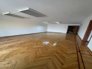 مقر اداري في شيراتون رخصة اداري في موقع مميز في