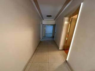 مكتب دور أرضي للايجار في شيراتون المطار 160 متر