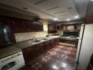 شقة للايجار في شيراتون علي شارع سيد زكريا 120 متر