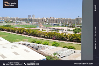 شقة سكنية للإيجار 215 متر عماره براند سموحة