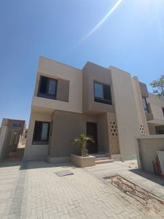 توين هاوس للبيع فيركمبوند نيوم اكتوبر متكامل الخدمات