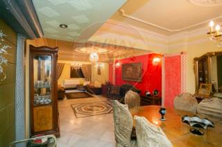 شقة للبيع 260 متر سابا باشا خطوات من قصر المرغني