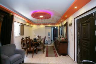 شقة للبيع 200 متر سابا باشا أمام نادي الأطباء