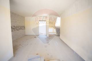 توين هاوس للبيع روزانا هايتس 110 م