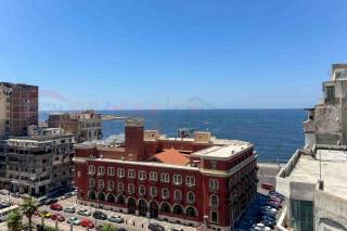 شقة للبيع 150 متر الشاطبي خطوات من البحر