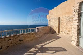 شقة للبيع 230 متر لوران علي البحر مباشرة