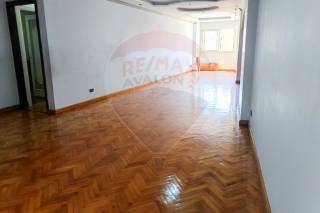 شقة للبيع 143 متر سموحة ش جامعة فاروس