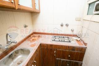 مقر اداري 100 متر سان ستيفانو خطوات من ابو قير